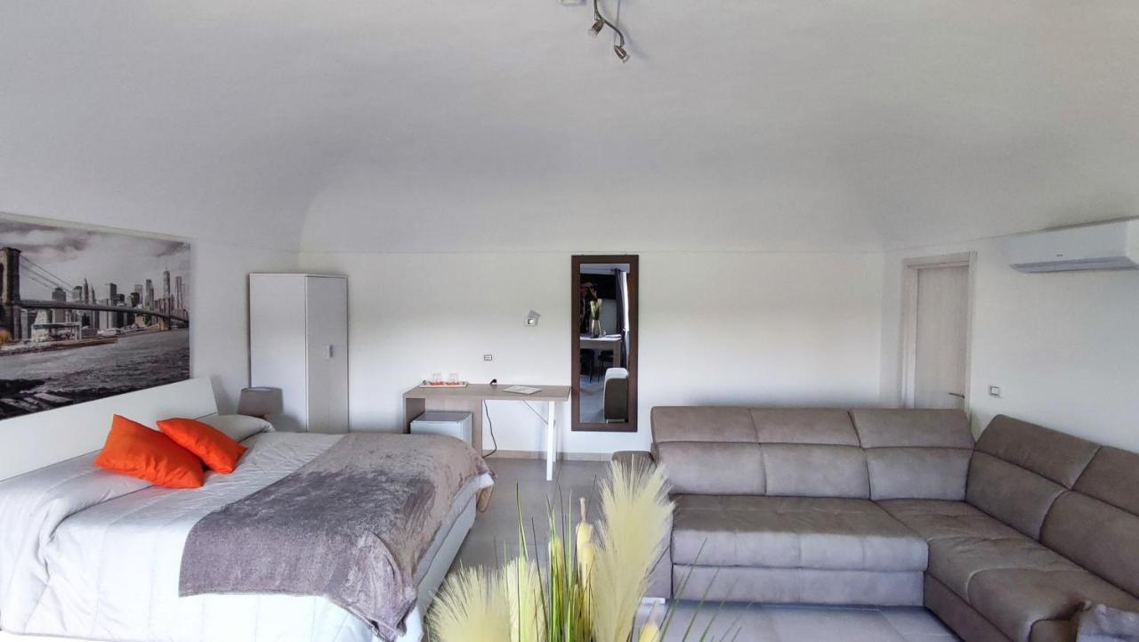 ヴィヴェローネ Nautica Tarello - Casa Ena Beb Bed & Breakfast エクステリア 写真